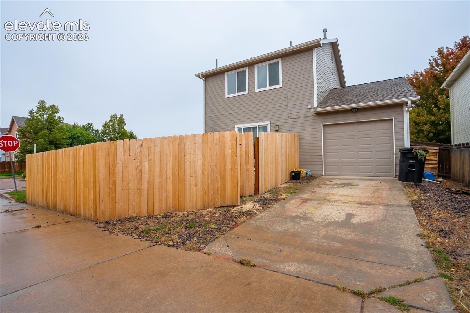 Listing photo 37 for 6305 Rockville Drive