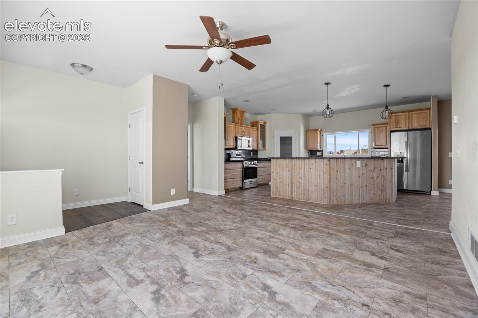 Listing photo 9 for 842 Spotted Owl Way
