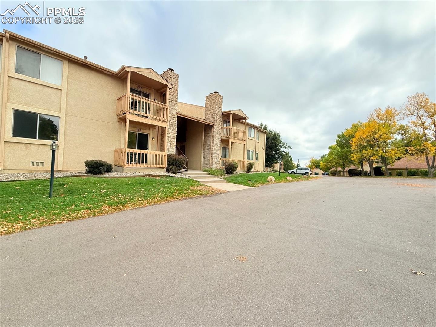 840 Tenderfoot Hill Road