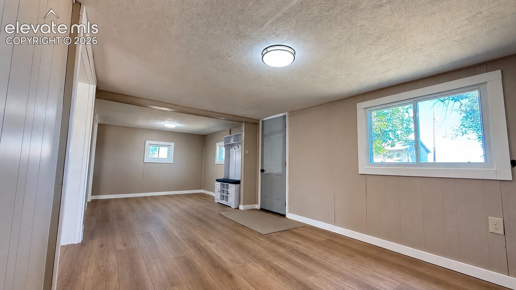 Listing photo 16 for 408 W Beatty Avenue
