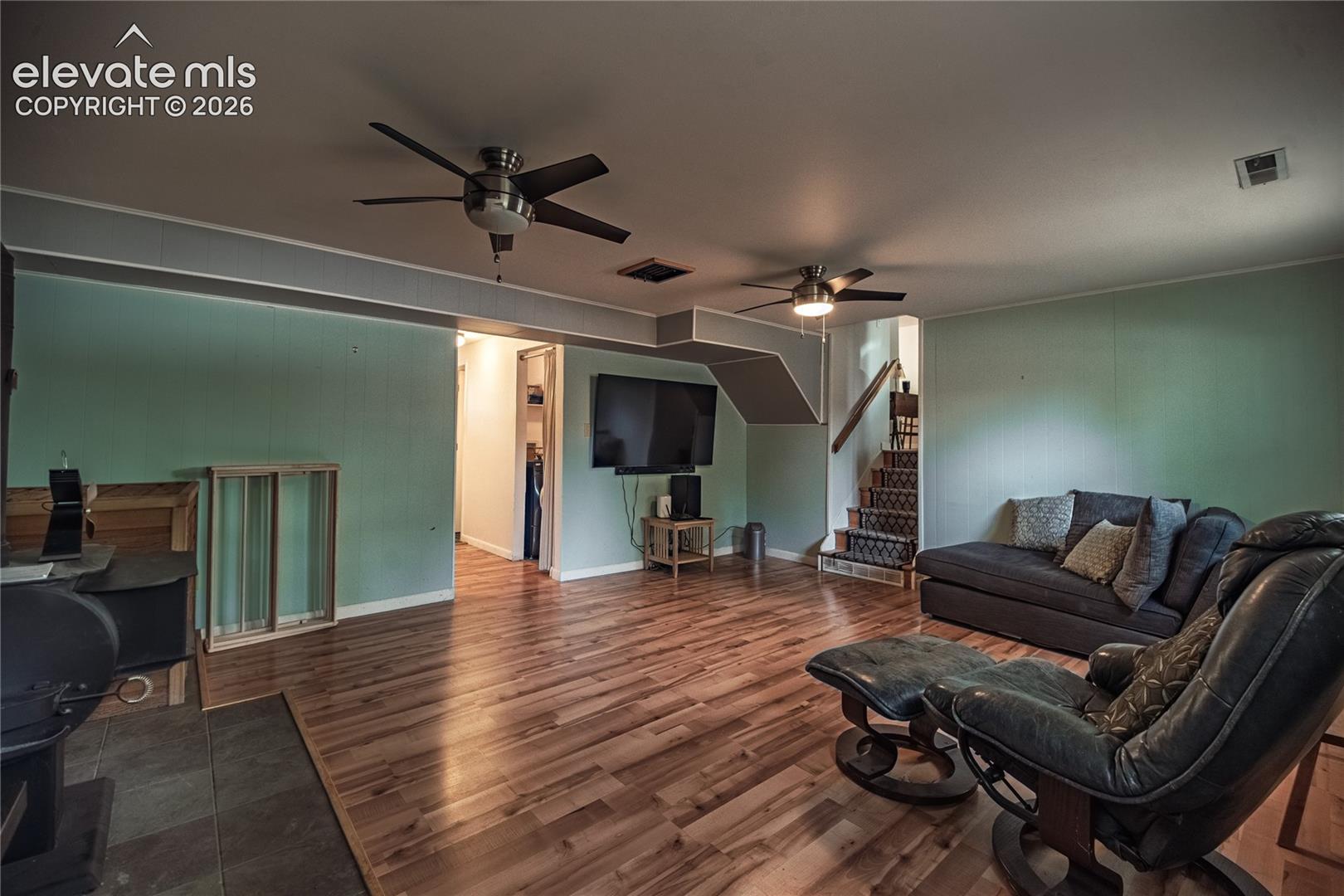 Listing photo 16 for 2512 E La Salle Street
