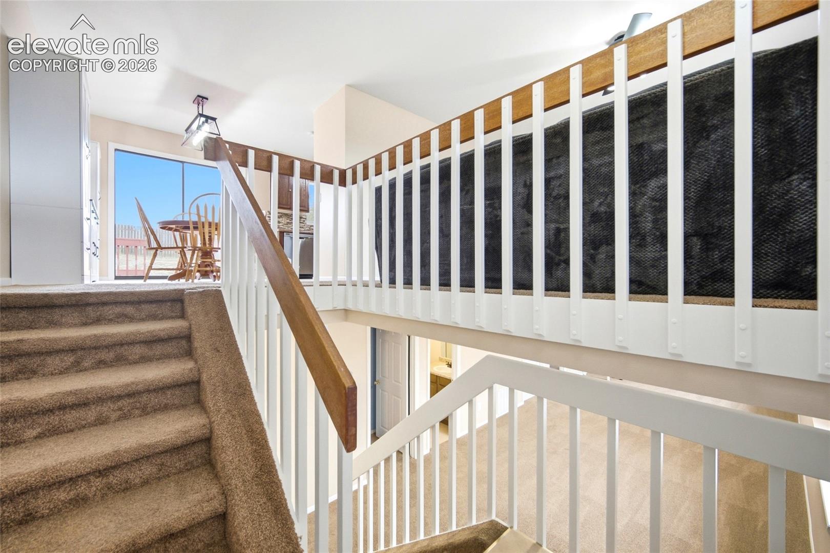 Listing photo 3 for 6735 Blue River Way
