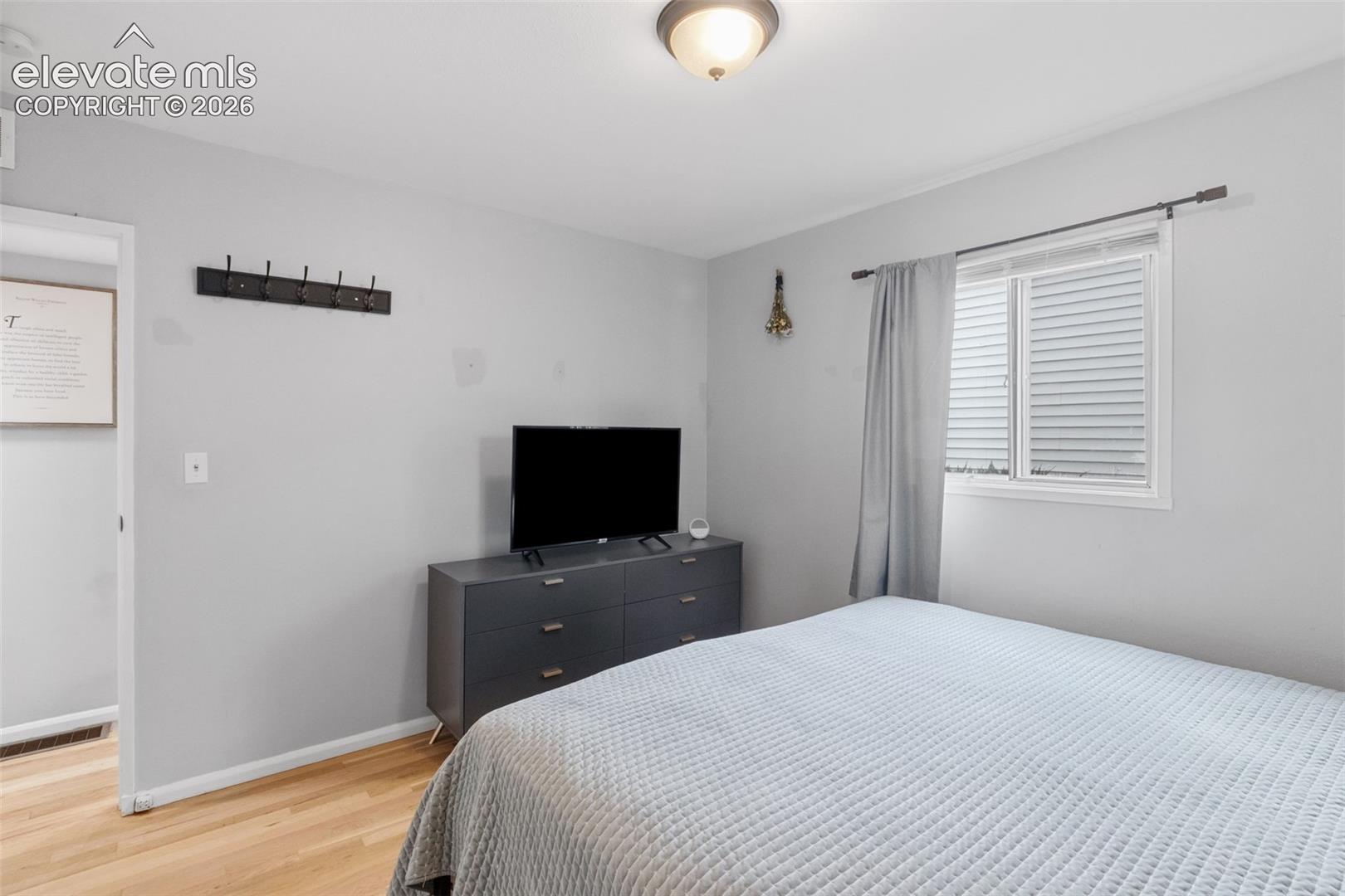 Listing photo 18 for 1138 Florence Avenue