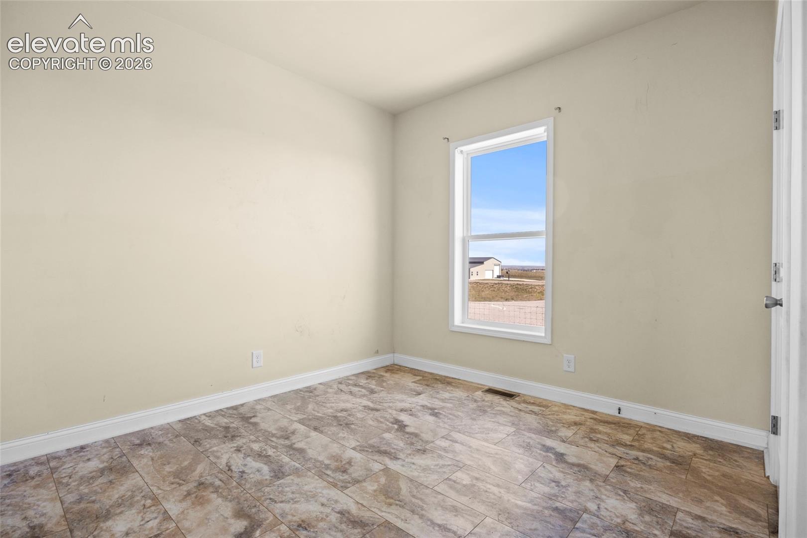 Listing photo 34 for 842 Spotted Owl Way
