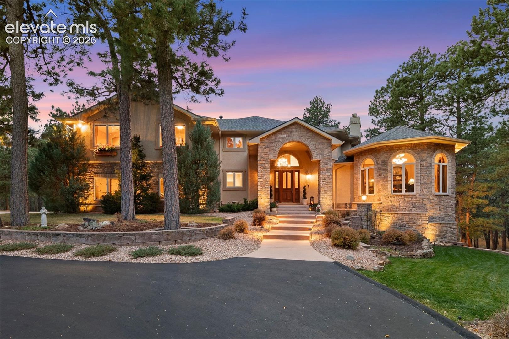 Listing photo 3 for 17507 Colonial Park Drive