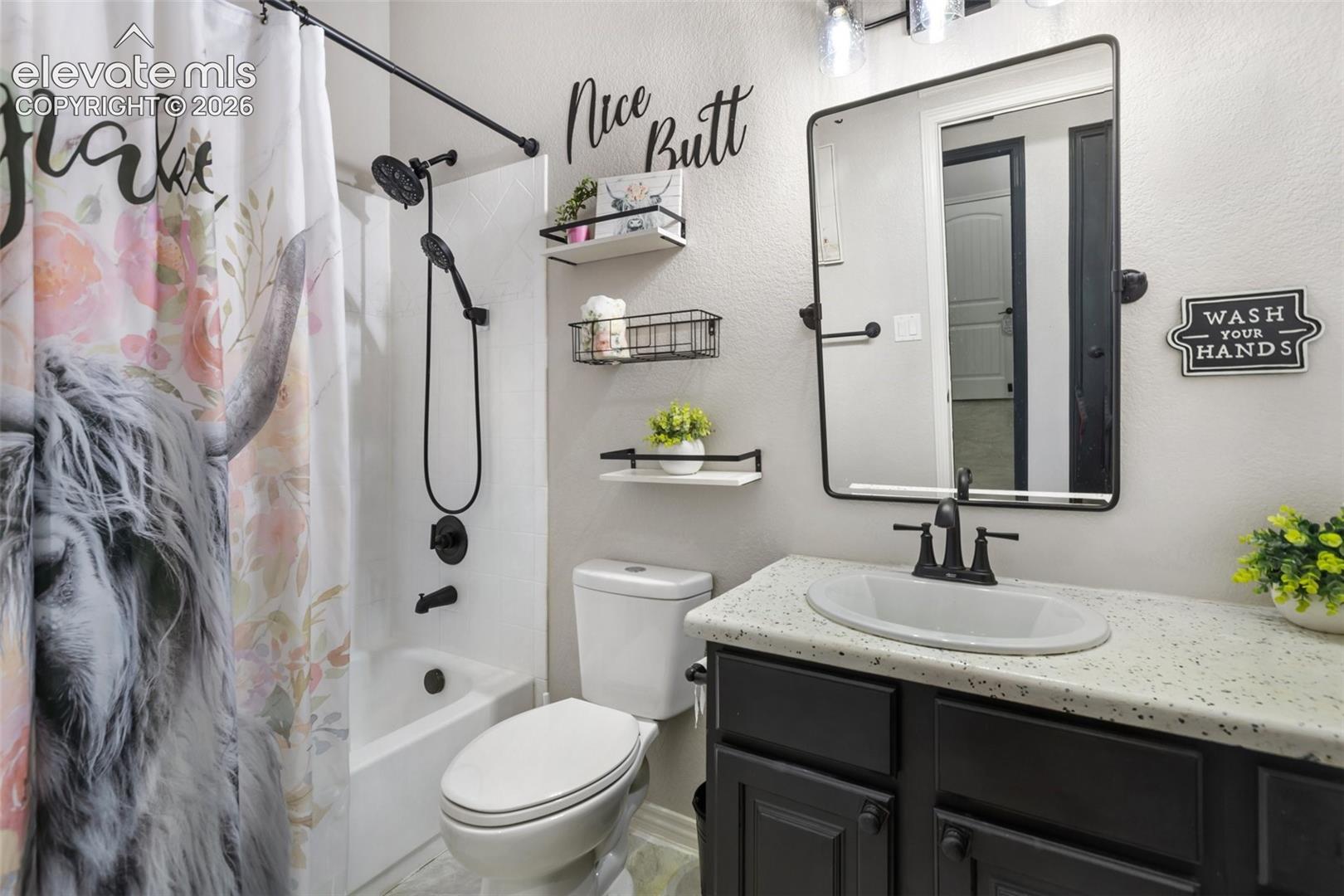 Listing photo 19 for 10388 Mt. Wilson Place