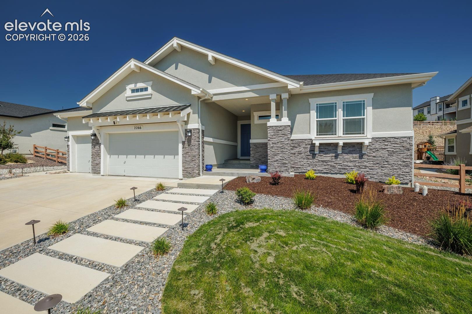 Listing photo 2 for 2266 Merlot Drive