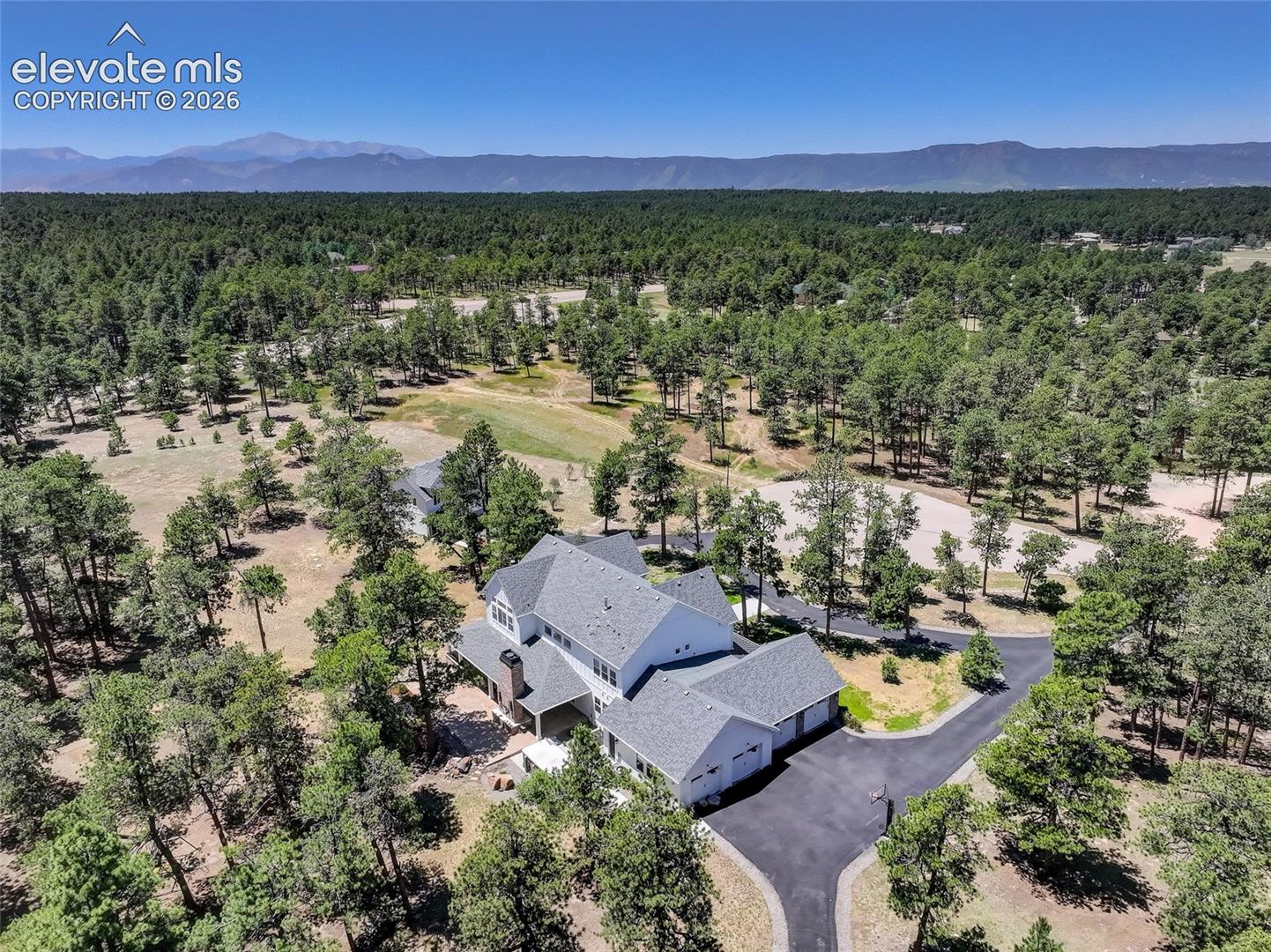 Listing photo 3 for 19404 Hilltop Pines Path
