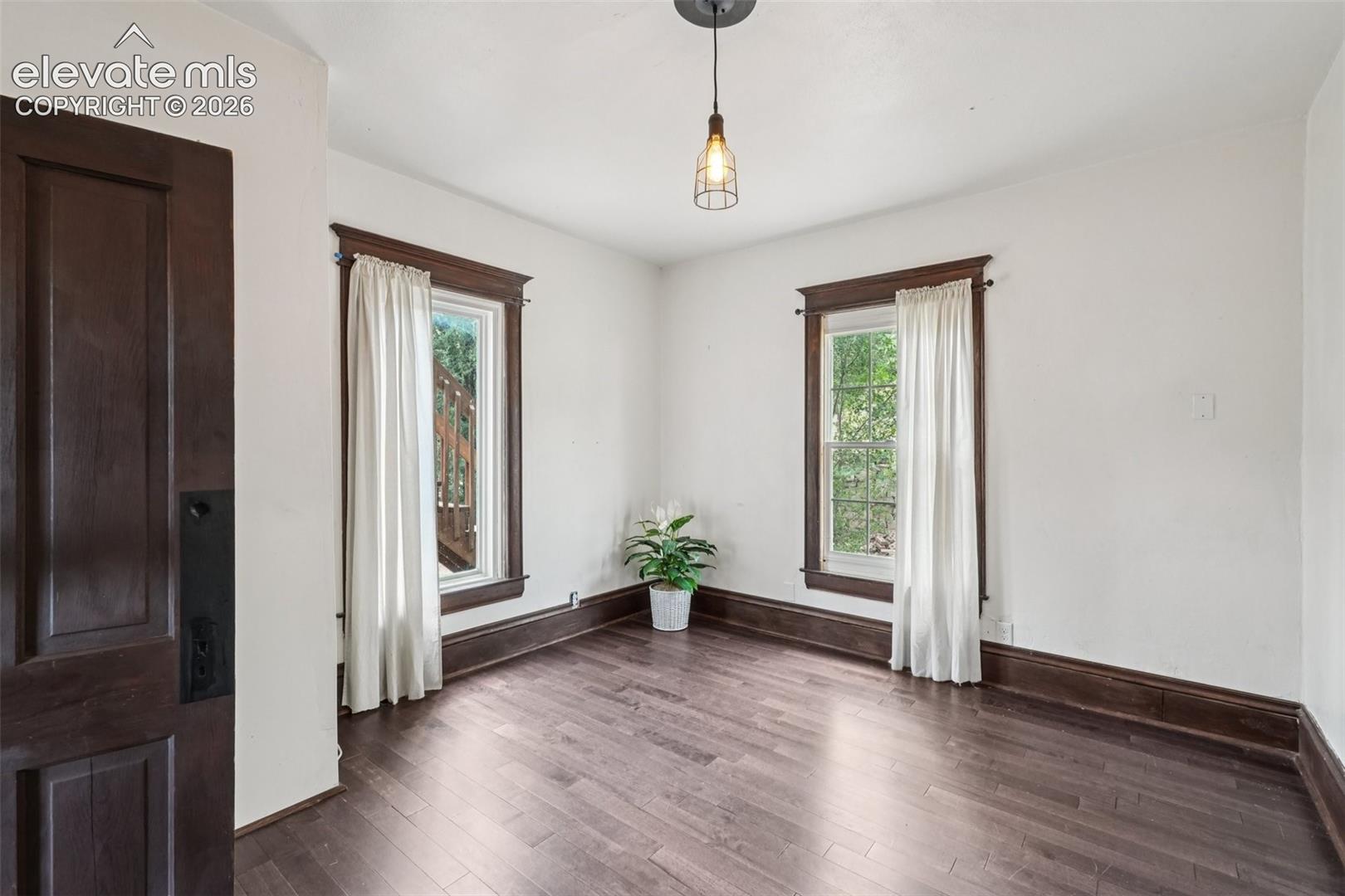 Listing photo 16 for 708 Cooper Avenue