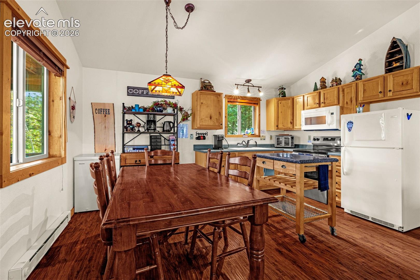 Listing photo 5 for 108 Spring Valley Lane