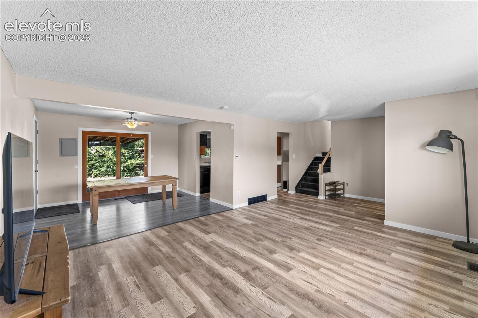 Listing photo 6 for 22 Heatherwood Lane