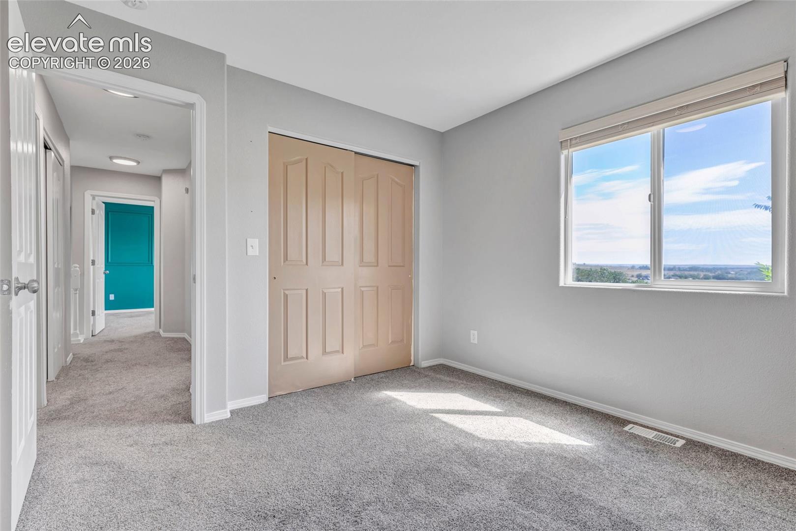 Listing photo 23 for 1204 White Stone Way