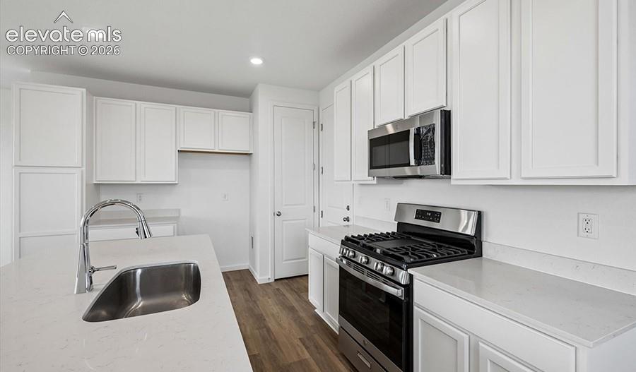 Listing photo 6 for 2510 Milano Way