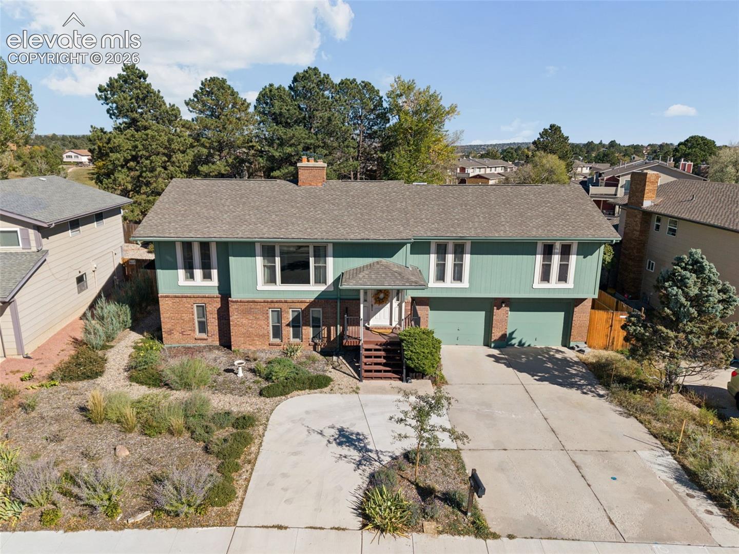 Listing photo 2 for 420 Allegheny Drive
