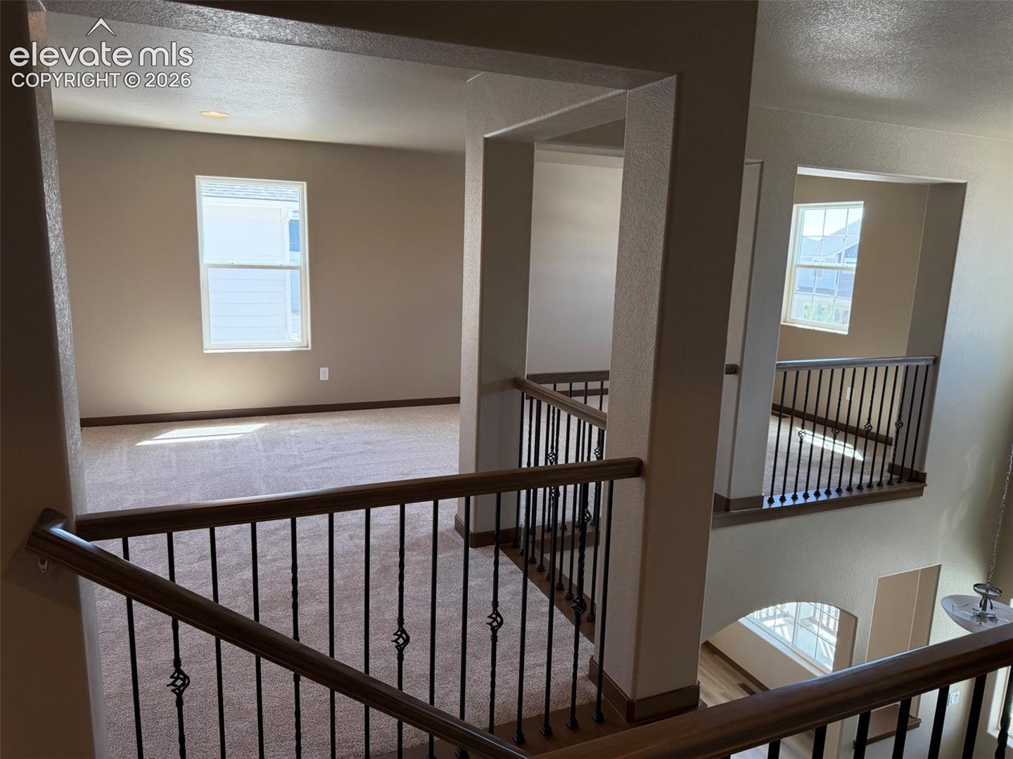 Listing photo 9 for 10895 Evening Creek Drive