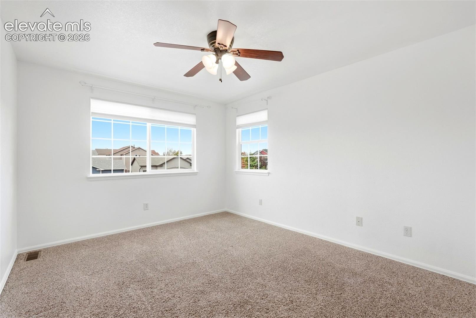 Listing photo 30 for 8931 Oakmont Road