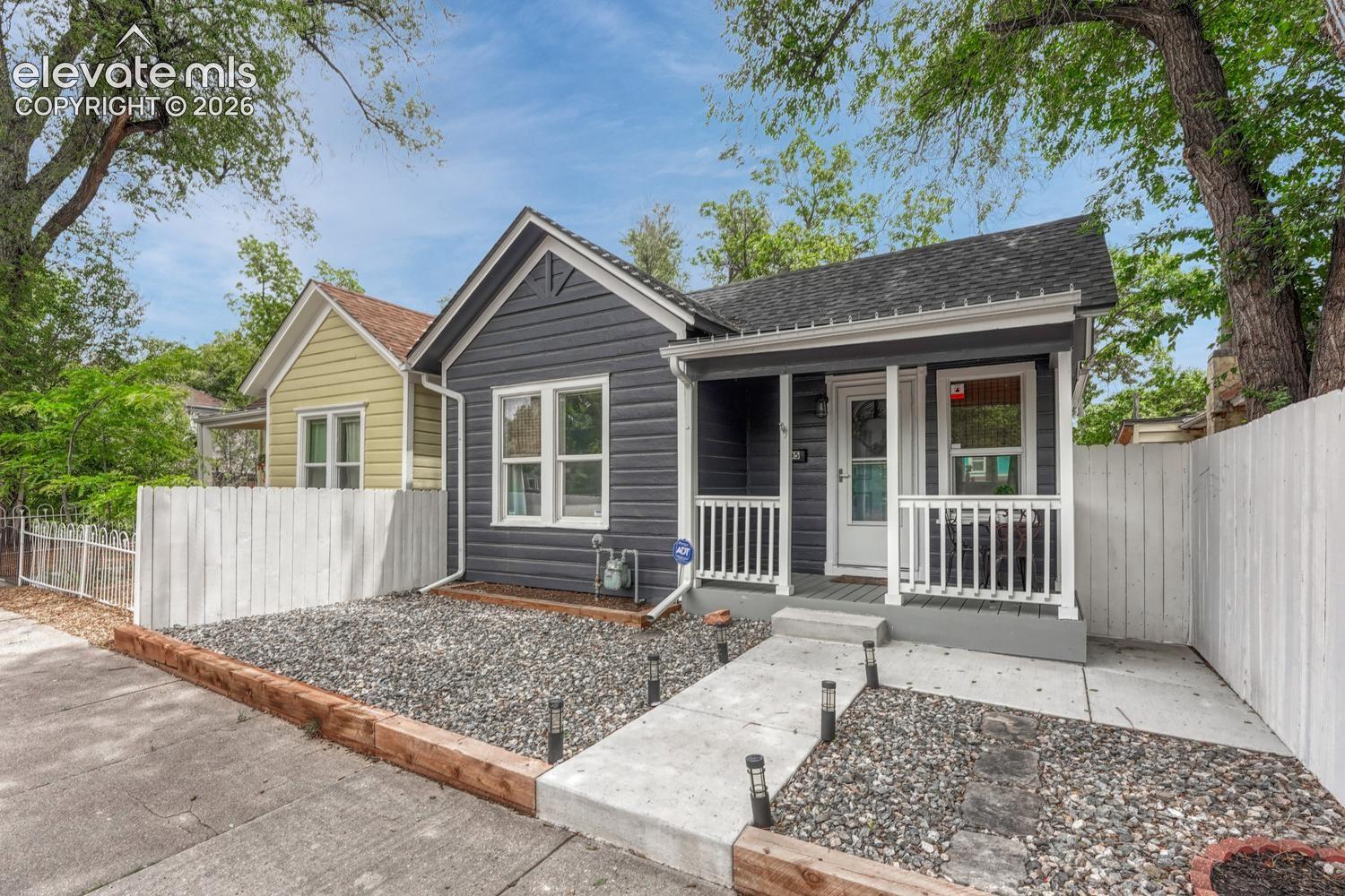 705 Corona Street, photo 3