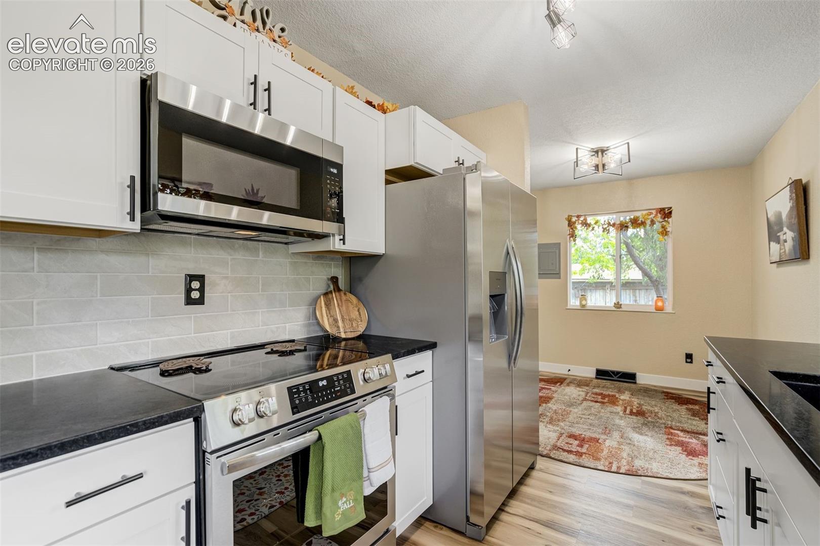 Listing photo 15 for 1730 Auburn Drive