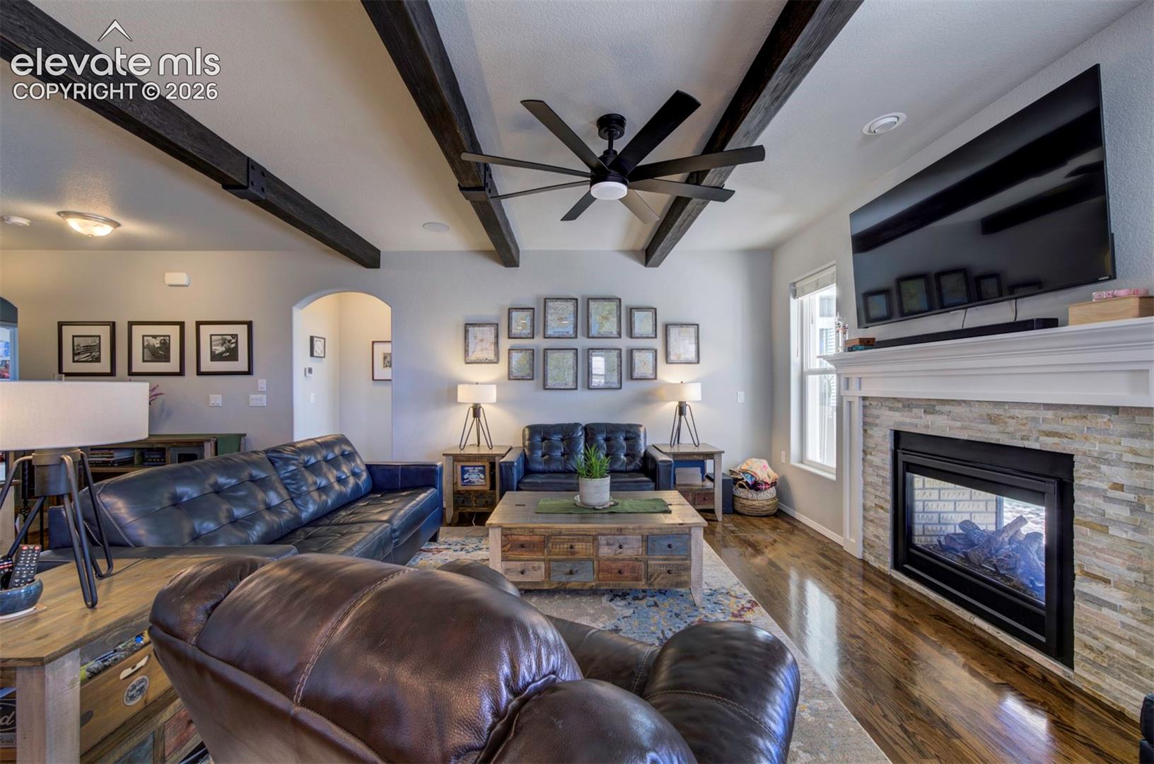 Listing photo 6 for 10912 Checo Way