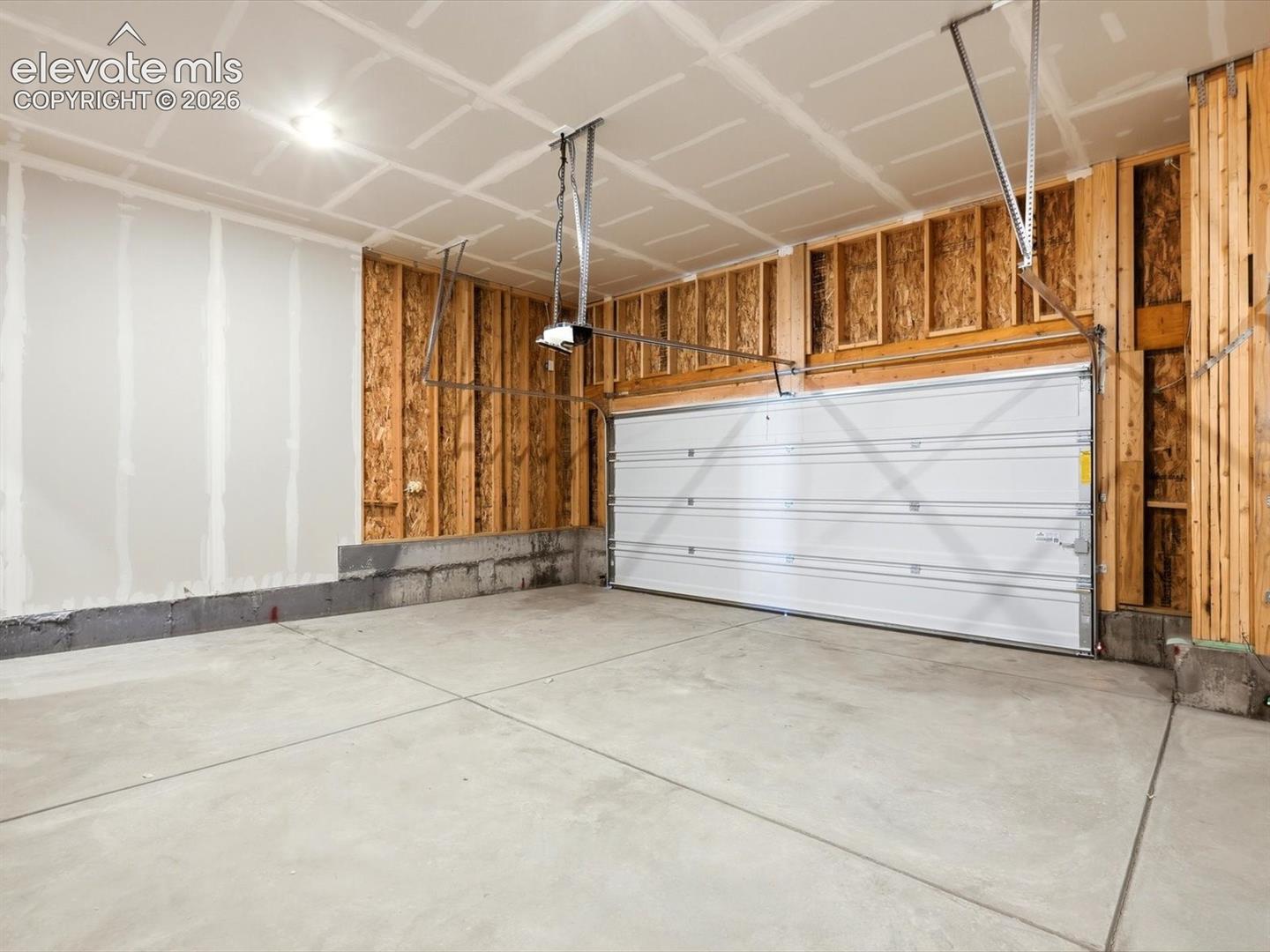 Listing photo 6 for 10803 Rolling Ranch Drive
