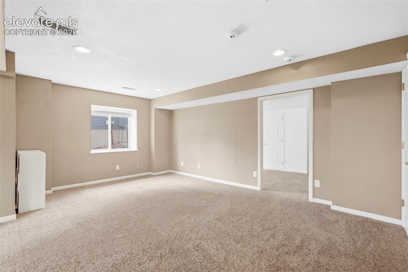 Listing photo 41 for 8931 Oakmont Road