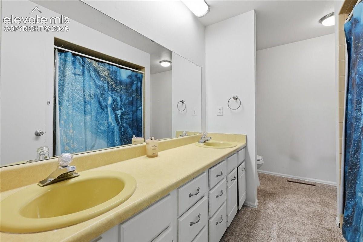 Listing photo 21 for 724-726 Pioneer Lane
