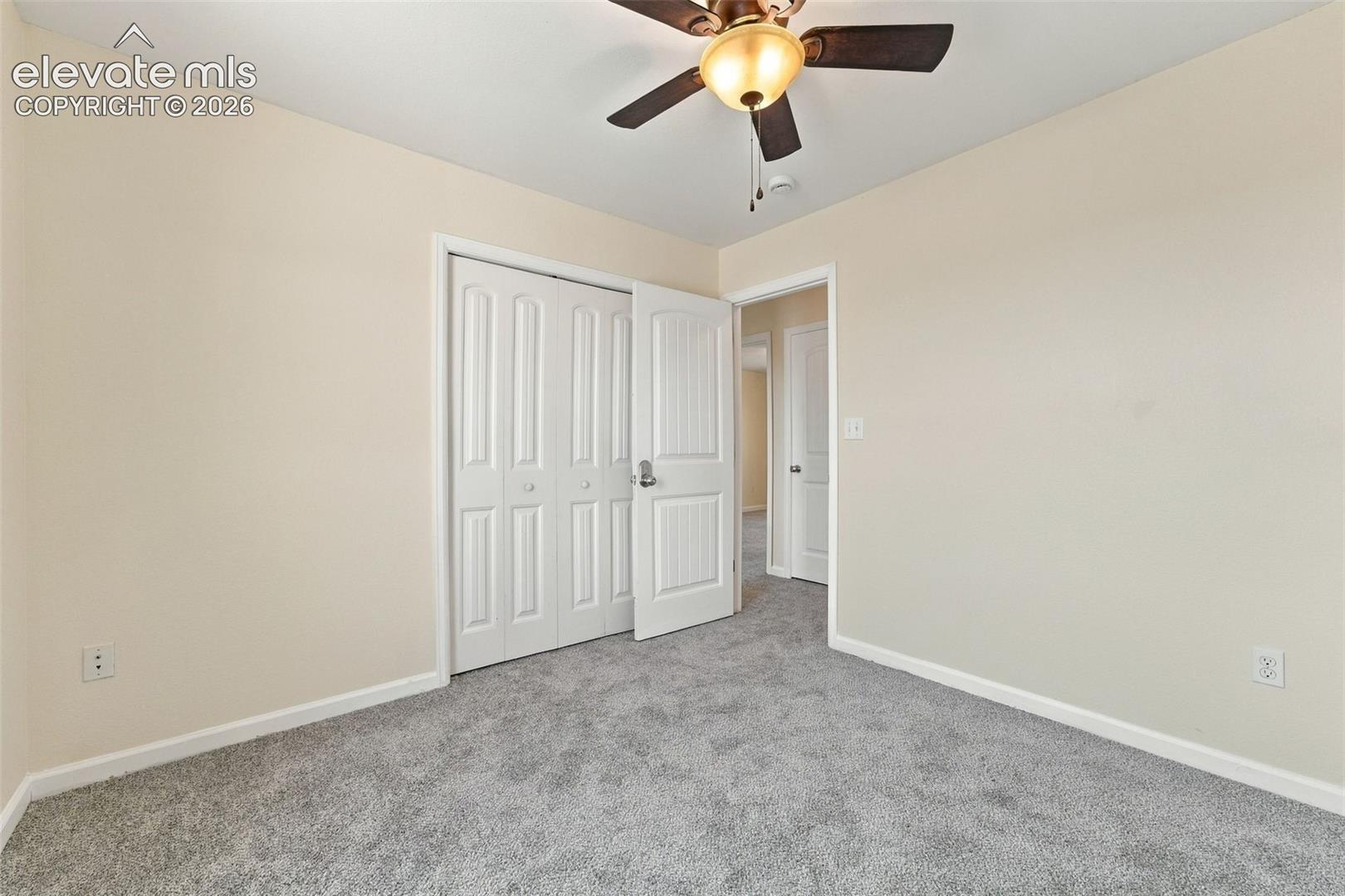 Listing photo 8 for 1385 N Challenger Drive