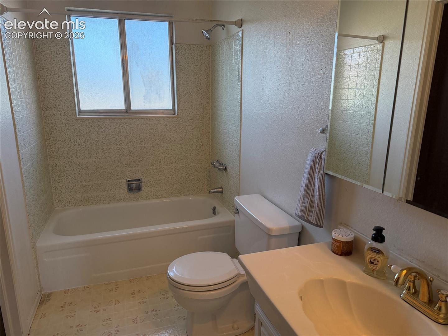 Listing photo 5 for 2548 Prescott Circle