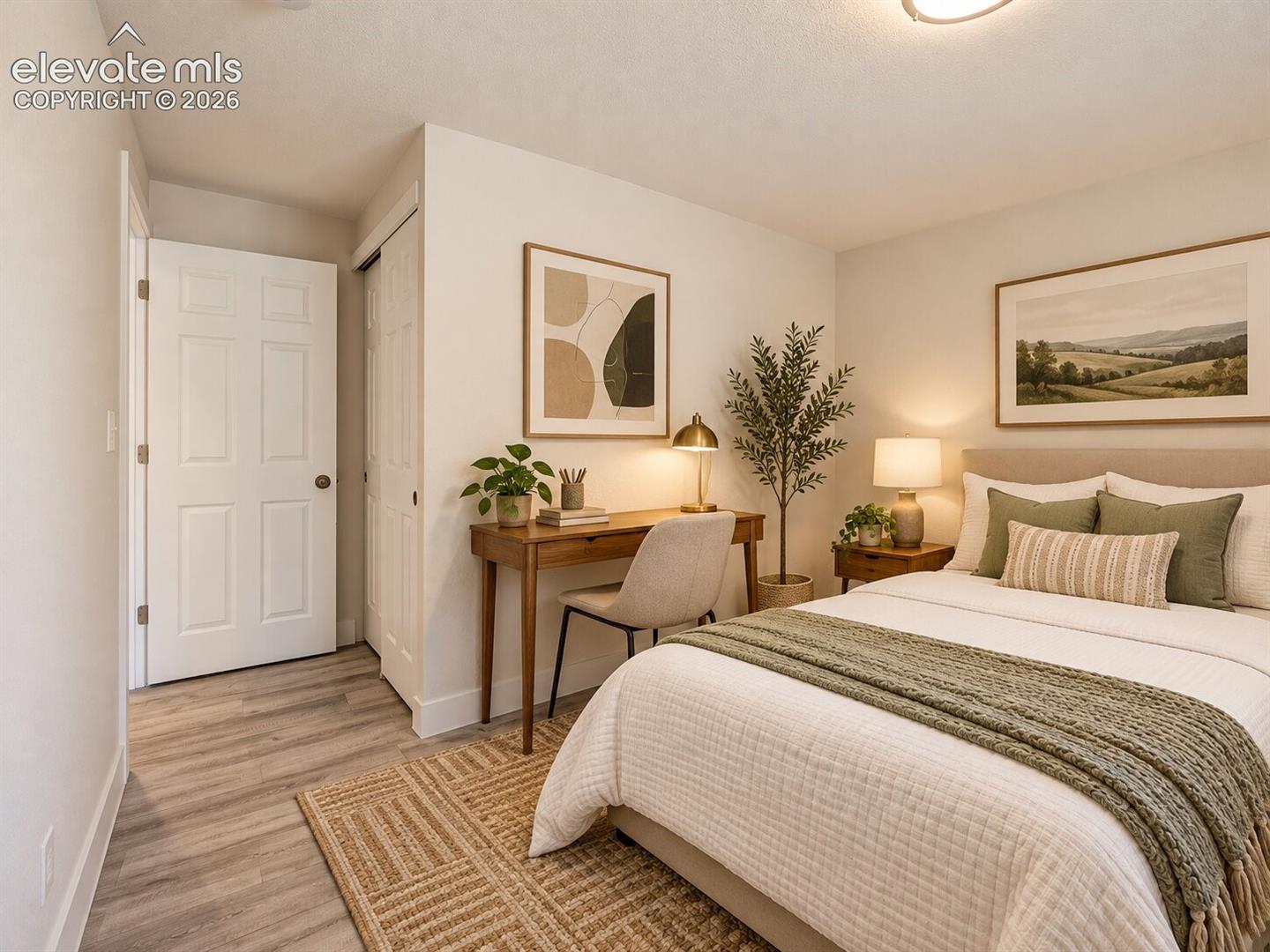 Listing photo 11 for 3100 S Dale Court