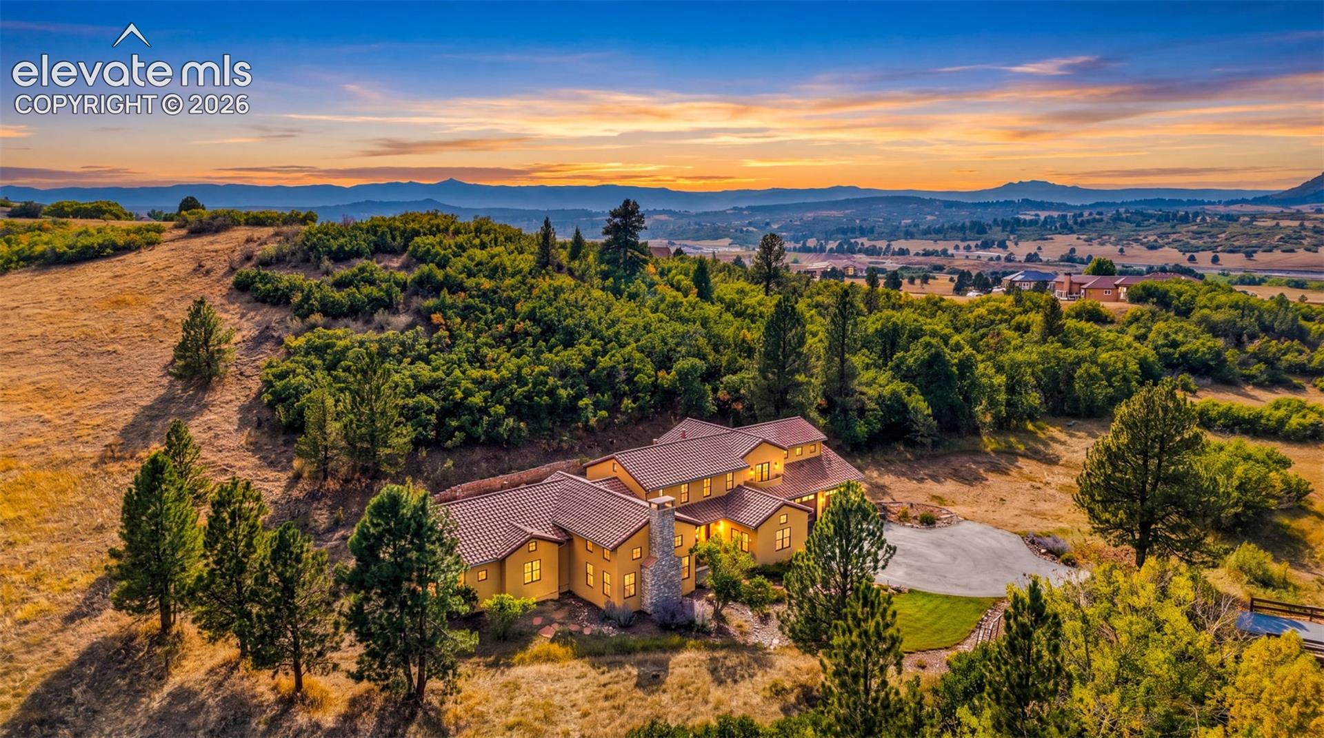 Listing photo 5 for 4504 Mariposa Road