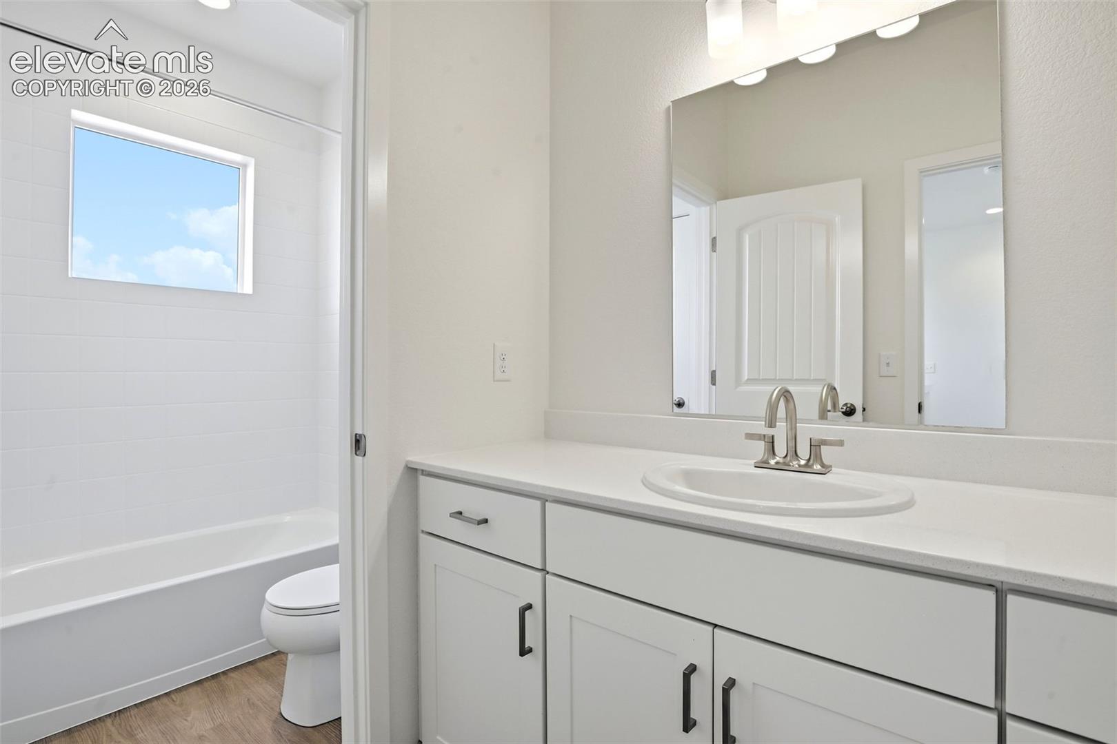 Listing photo 37 for 8039 School House Drive