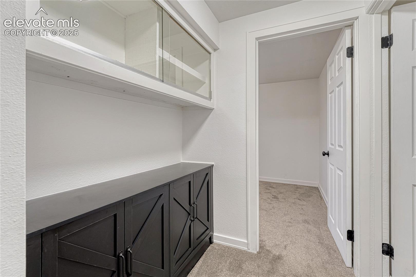 Listing photo 20 for 1221 E Madison Street