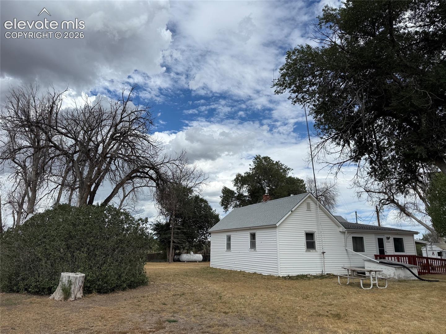 Listing photo 12 for 21064 Kelly Street