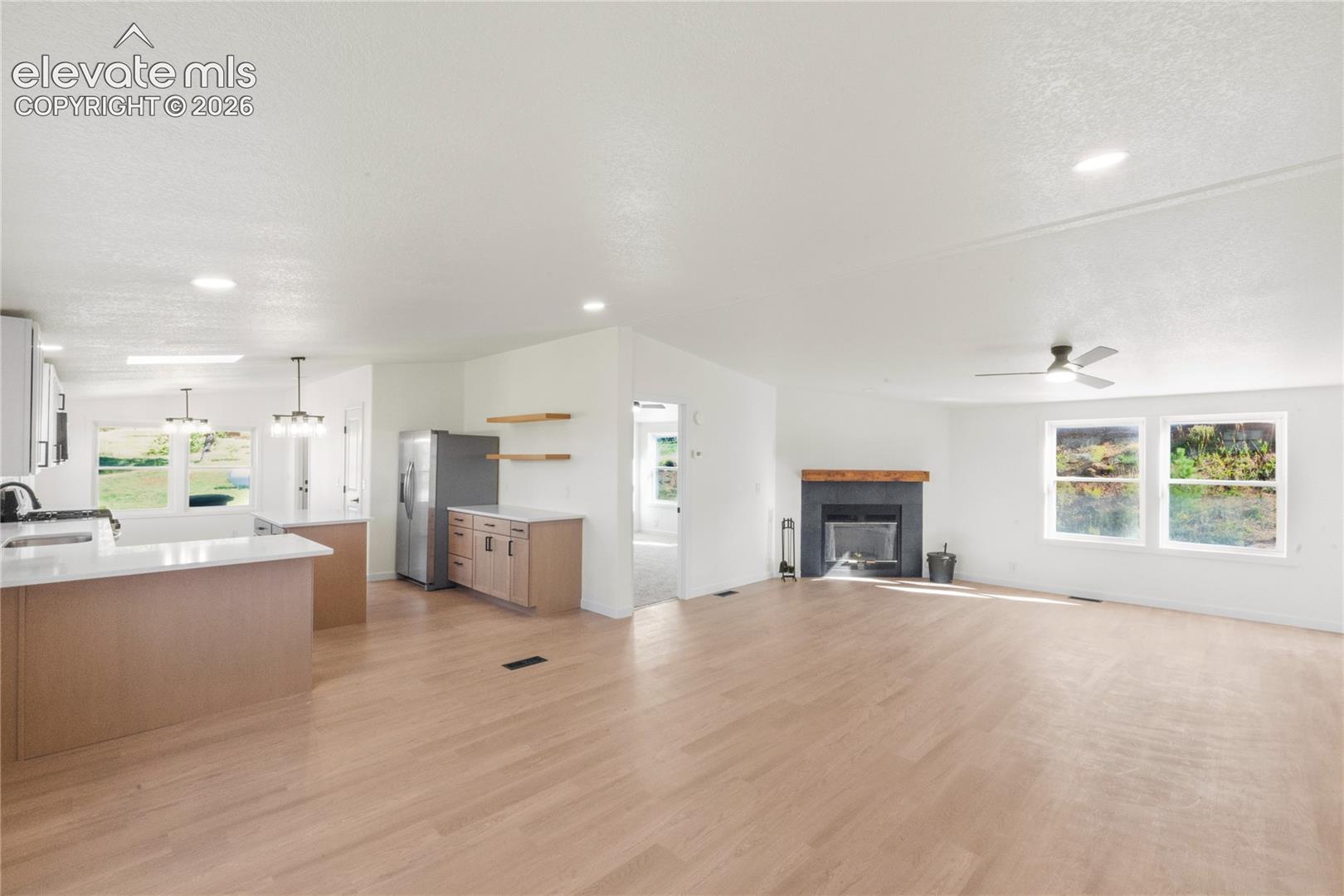 Listing photo 14 for 131 Dillon Lane