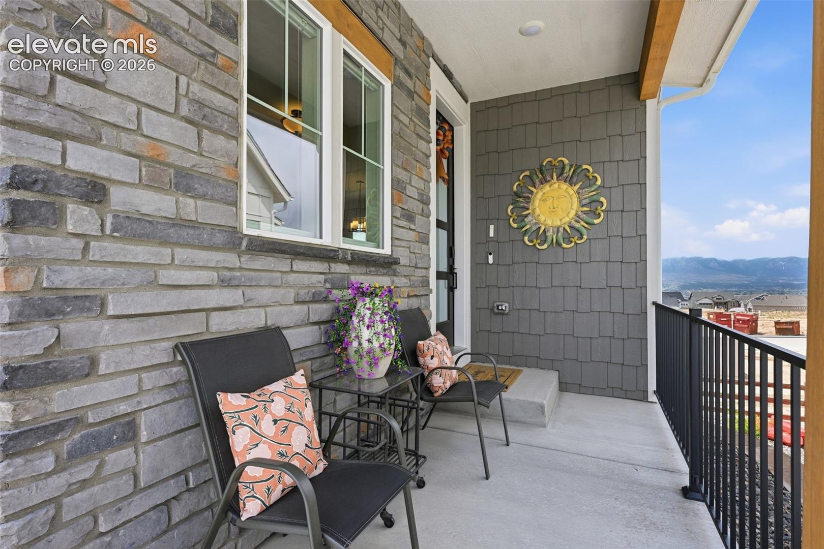 Listing photo 5 for 16300 Monument Rock Court