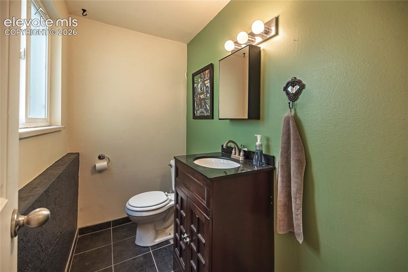 Listing photo 18 for 2512 E La Salle Street