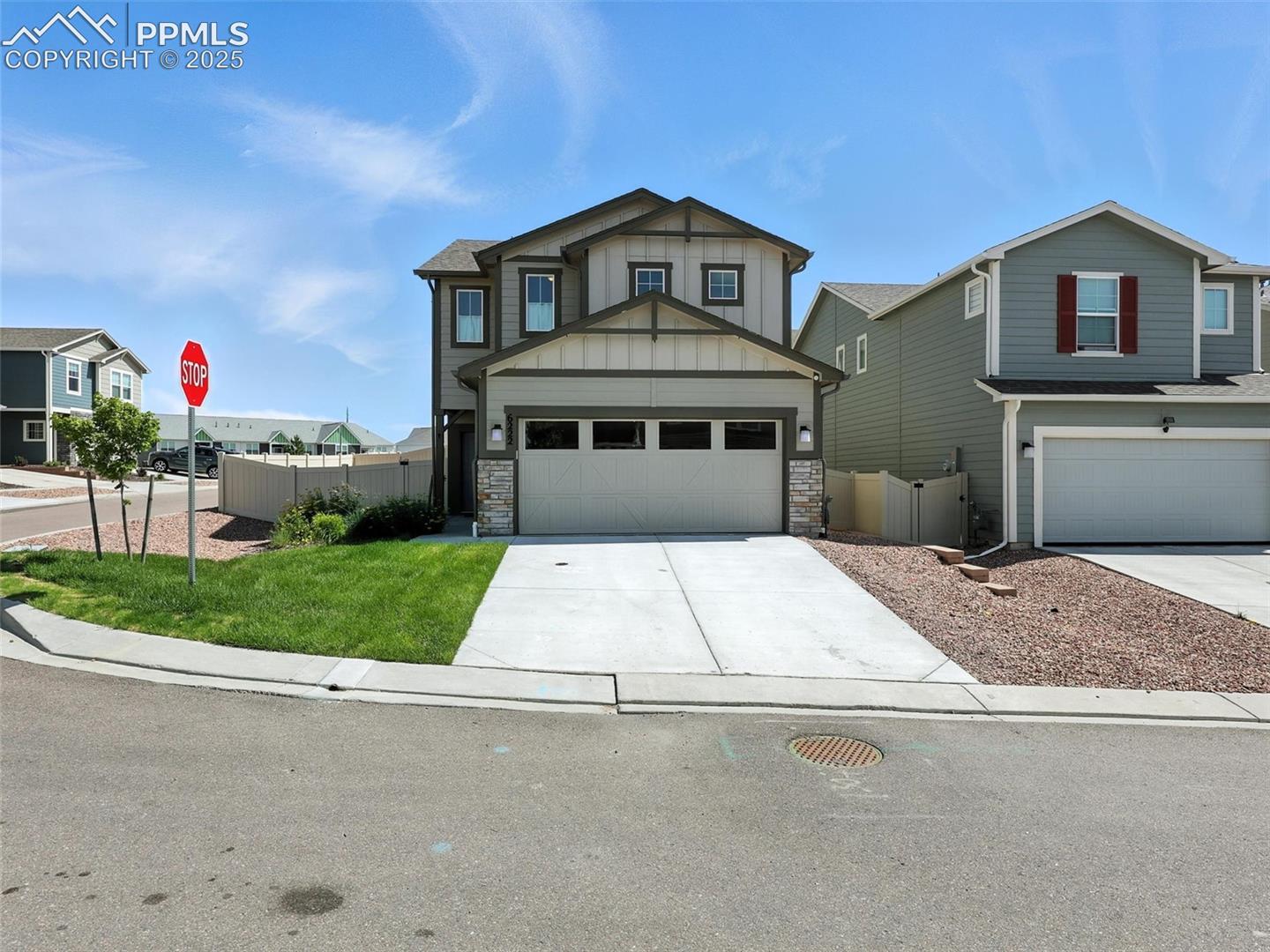 6222 Barr Point