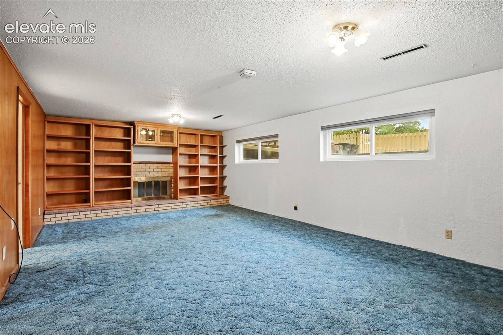 Listing photo 25 for 1442 Bellaire Drive