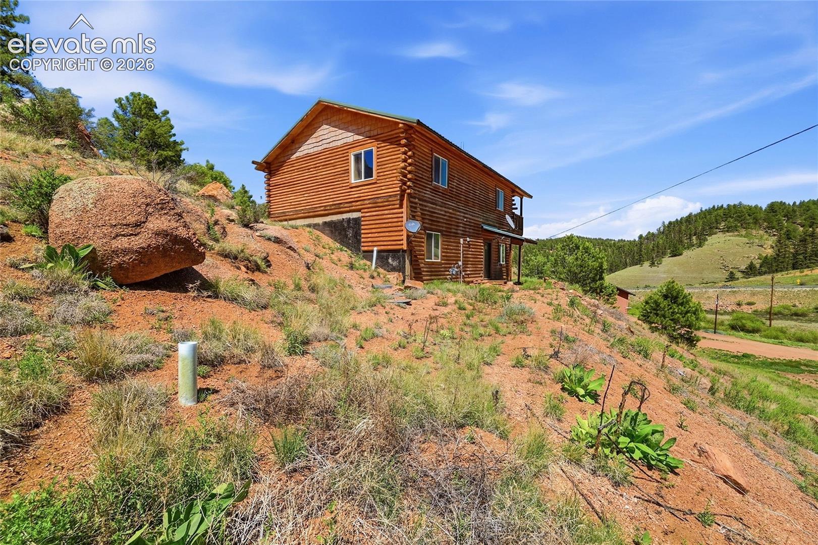 Listing photo 28 for 927 Stonehenge Drive