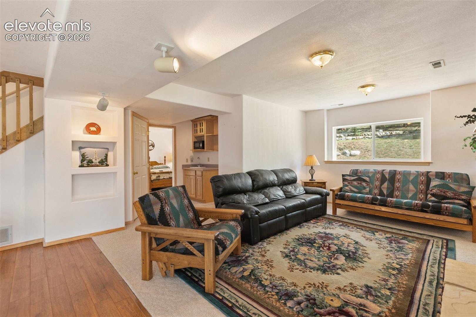 Listing photo 27 for 625 Sun Valley Drive