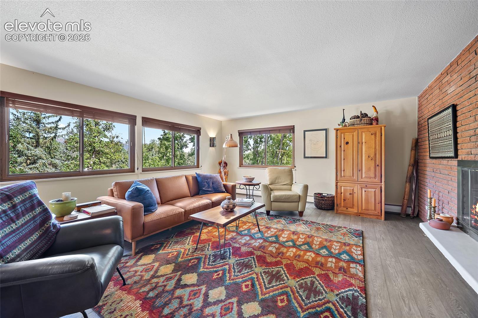 2201 Hercules Drive, photo 3