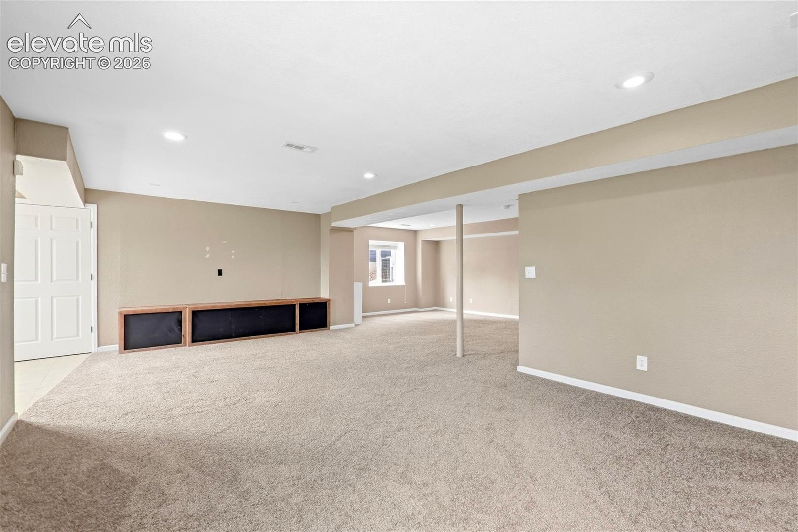 Listing photo 43 for 8931 Oakmont Road