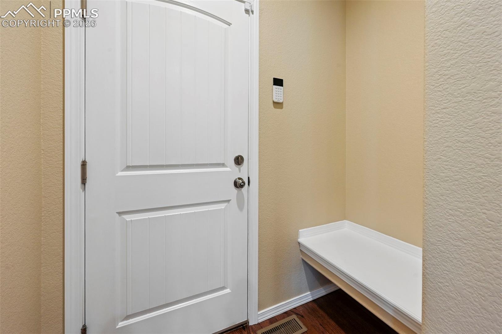 Listing photo 15 for 8742 Windy Plains Court