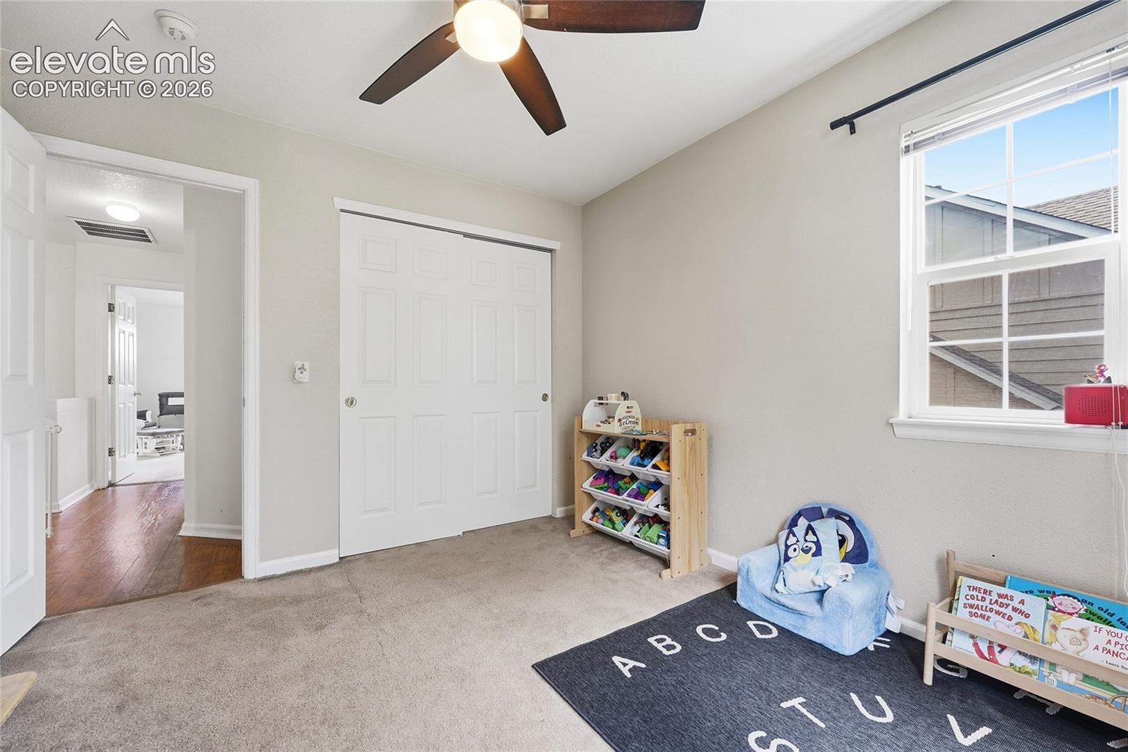 Listing photo 16 for 1489 Red Peak Drive
