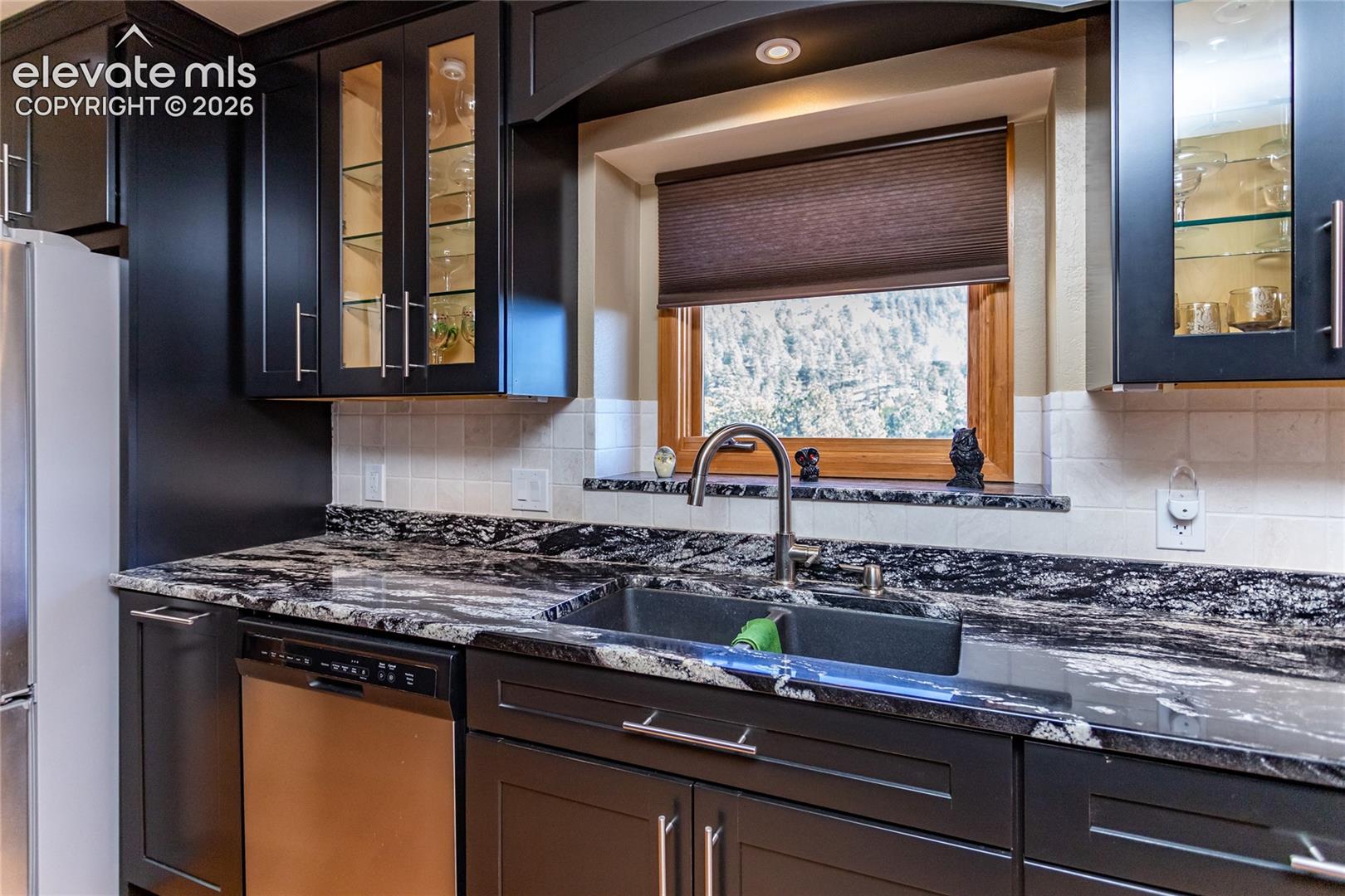 Listing photo 12 for 1325 Kings Crown Road