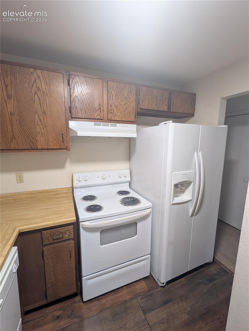 Listing photo 13 for 401 Forest Edge Road A1