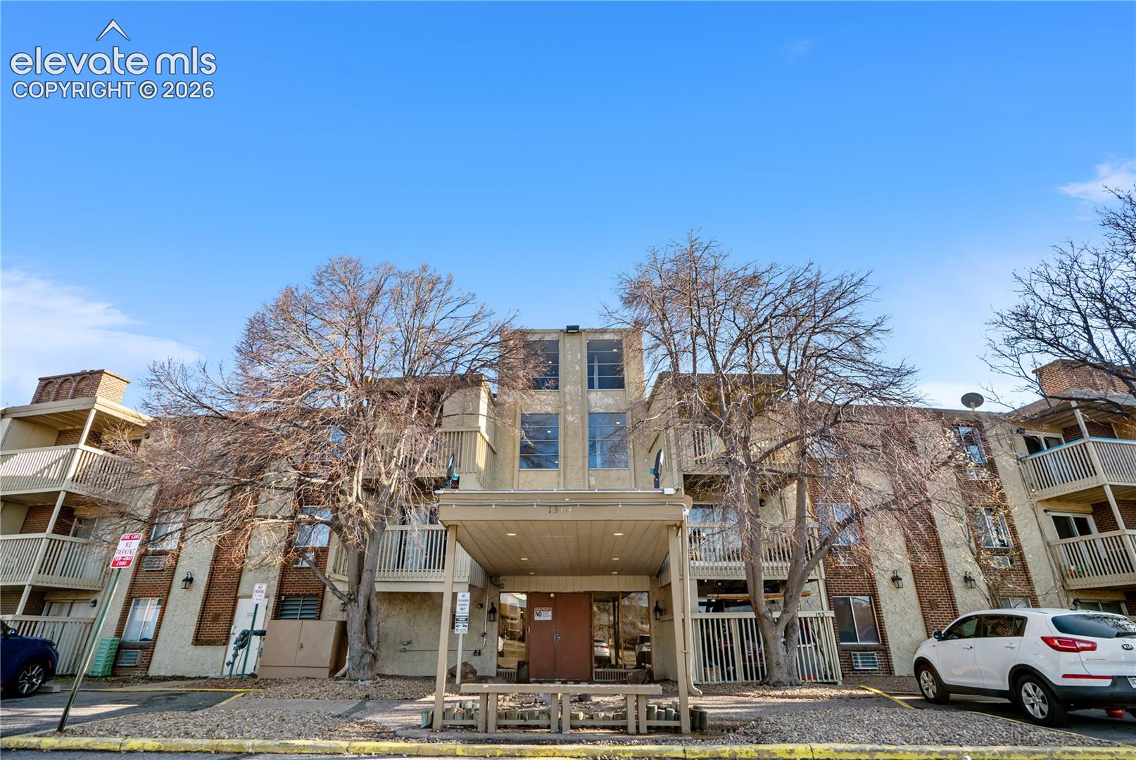 Listing photo 3 for 1306 S Parker Road 162
