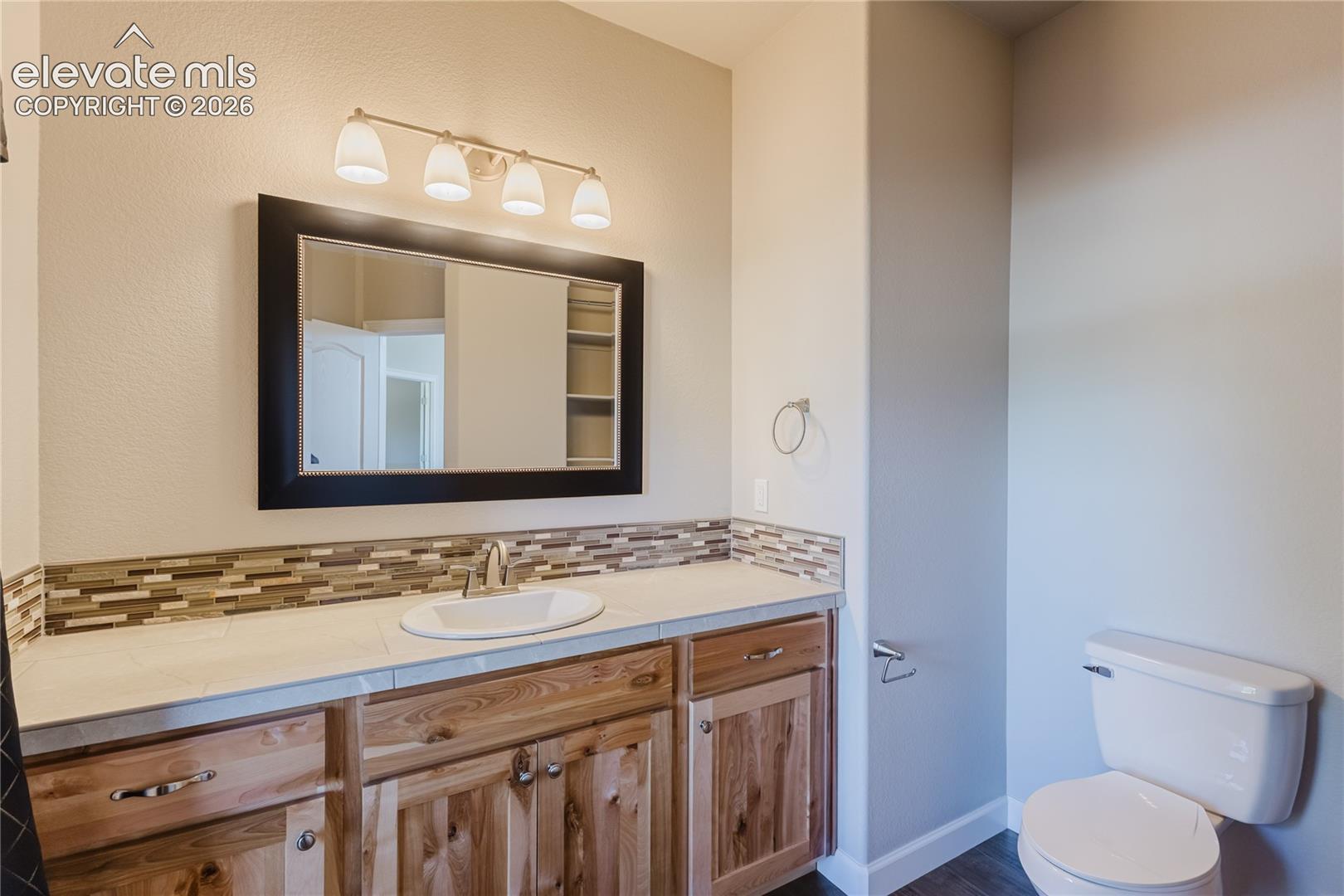 Listing photo 12 for 407 Silvermoon Heights