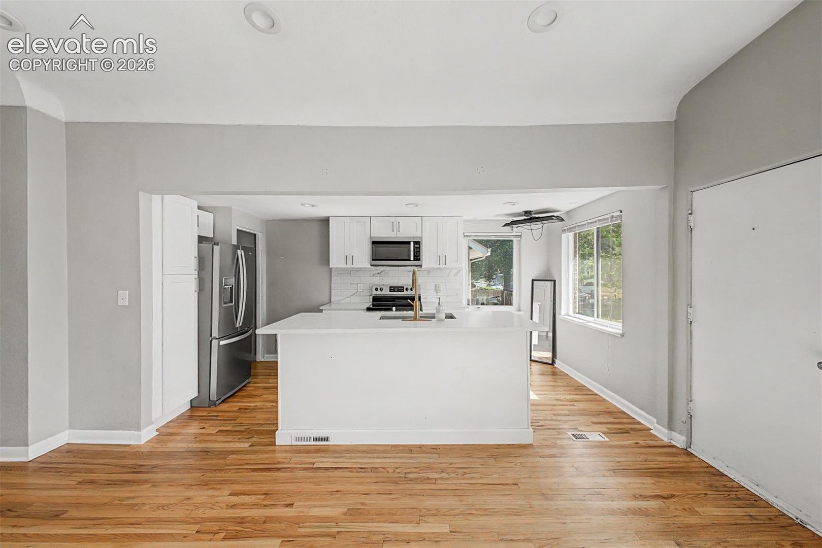 Listing photo 10 for 3505 N Elizabeth Street