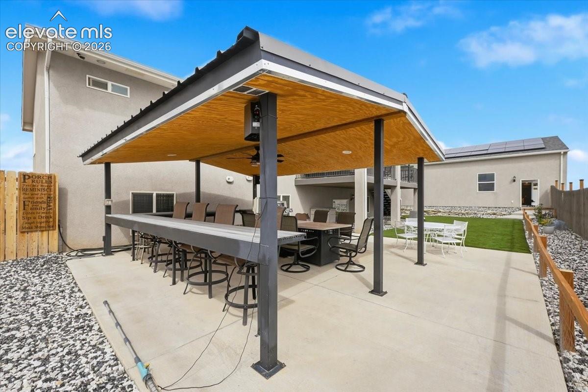Listing photo 44 for 1516 N Platteville Boulevard